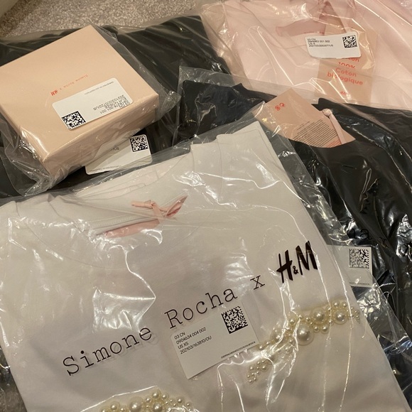 Simone rocha*HM appliquéd t-shirt, black - Picture 2 of 4